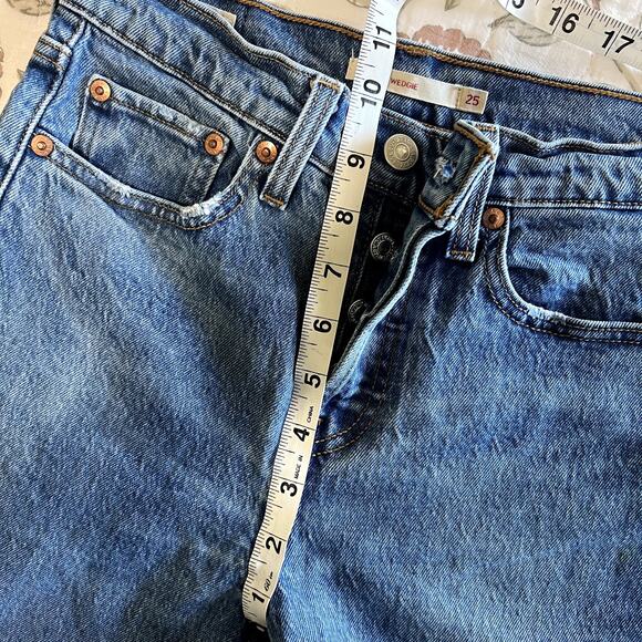 Levi's Wedgie Jeans Sz 25 - Picture 7 of 11